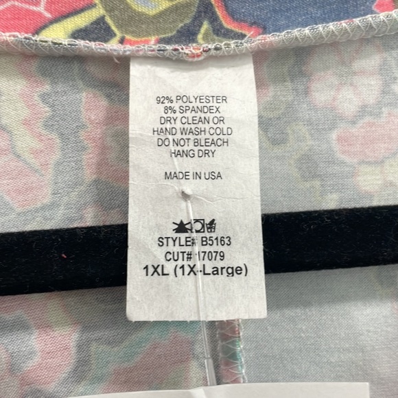 NWT! Glitzy Girlz top! - Picture 3 of 6